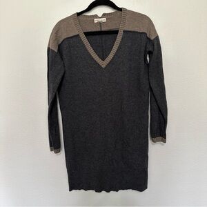 Label + thread v-neck two tone tunic length sweater merino wool size large women